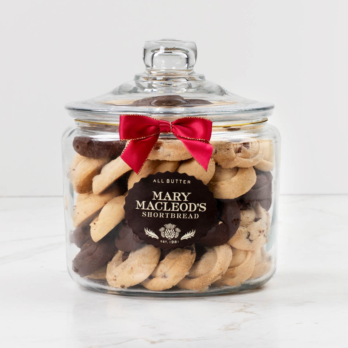 The Mary Macleod's Jar (S), a gourmet gift glass jar featuring Mary Macleod’s Shortbread Cookies and Artisan Biscuits & Cookies items. 